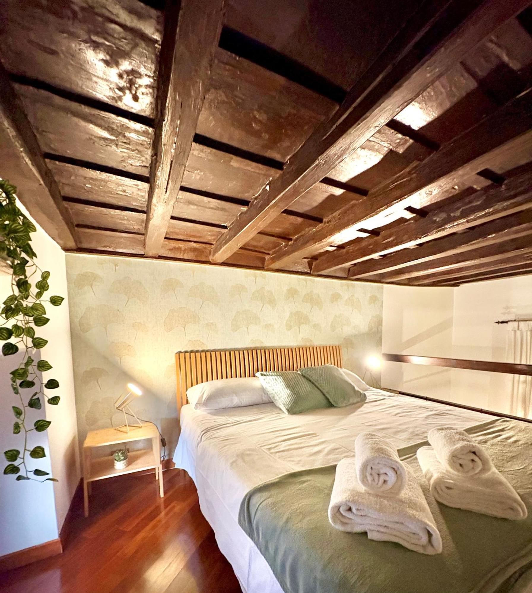 Trastevere Loft Garden Apartment *